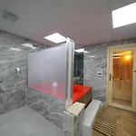 Cave Rooms&pool ホテル 2*