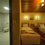Cave Rooms&pool ホテル ギョレメ