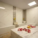 Cave Rooms&pool ギョレメ