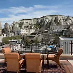 Cave Rooms&pool 2*
