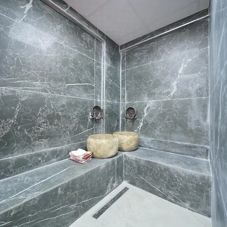 Cave Rooms&pool Готель Гьореме