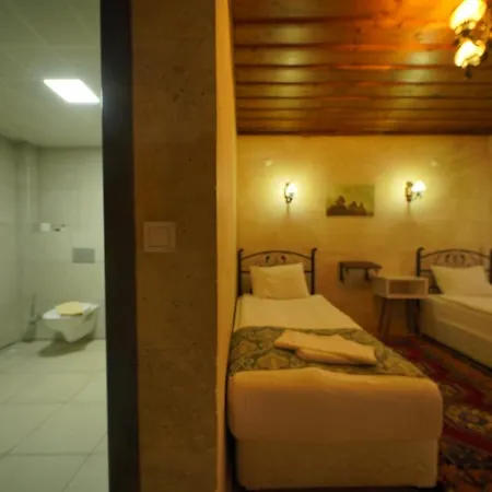 Cave Rooms&pool Готель Гьореме