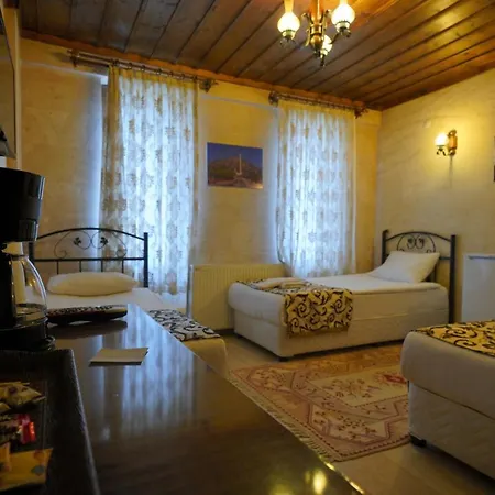 Cave Rooms&pool Hotel 2*