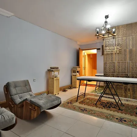 Cave Rooms&pool 2* Гьореме