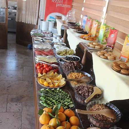 Cave Rooms&pool ギョレメ