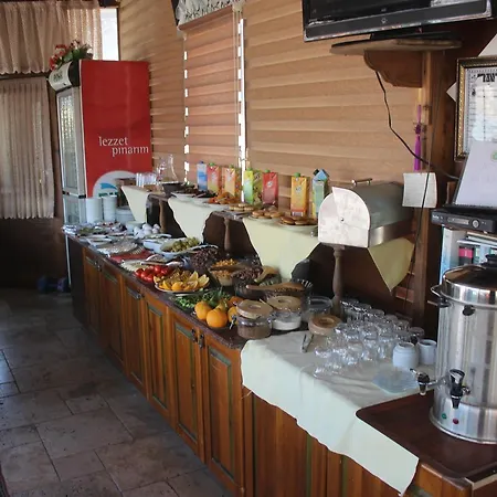 Cave Rooms&pool 2* Гьореме