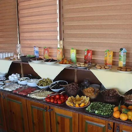 Cave Rooms&pool ホテル