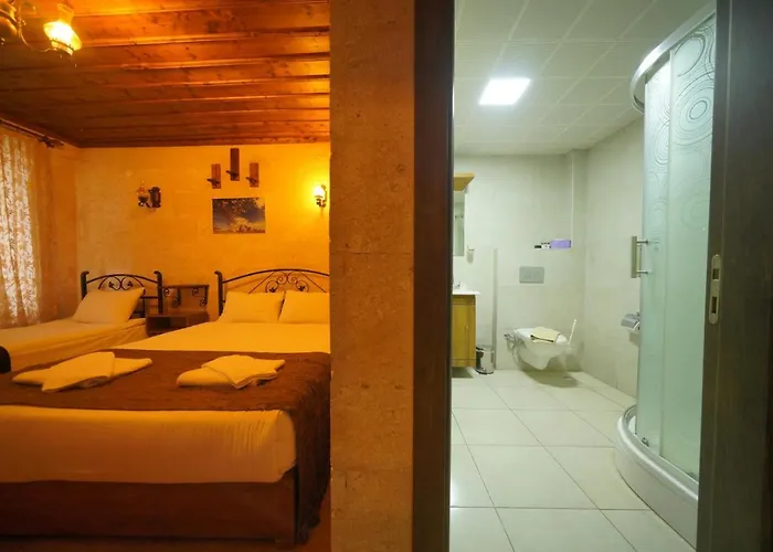 Cave Rooms&pool Hotel