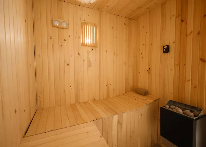 Cave Rooms&pool Hotel