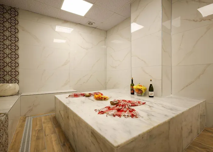 Cave Rooms&pool Hotel 2*