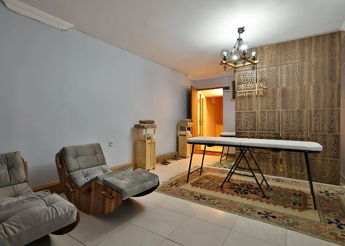 Cave Rooms&pool 2* Goreme