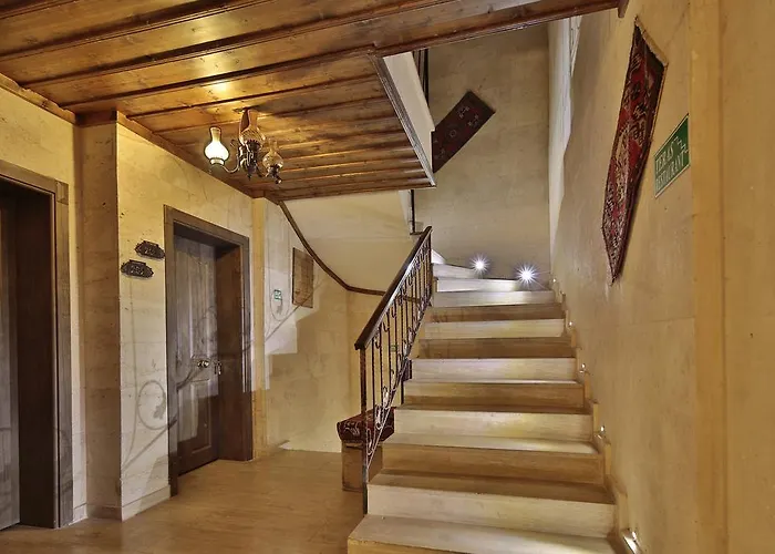 Cave Rooms&pool Goreme