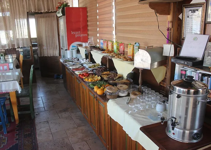 Cave Rooms&pool Goreme