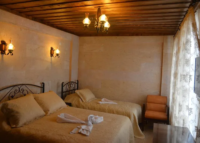 Cave Rooms&pool Hotel