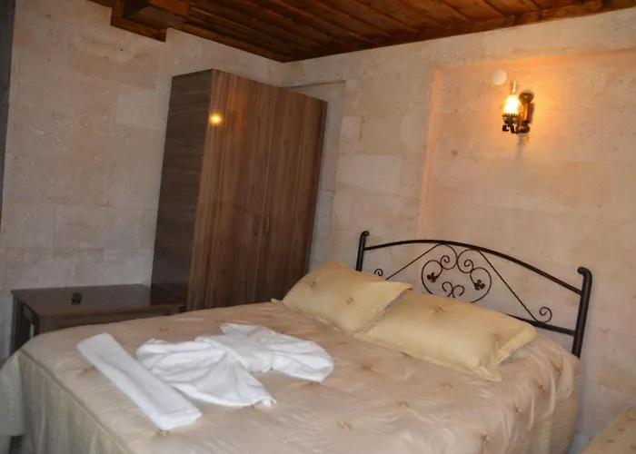 Cave Rooms&pool Goreme